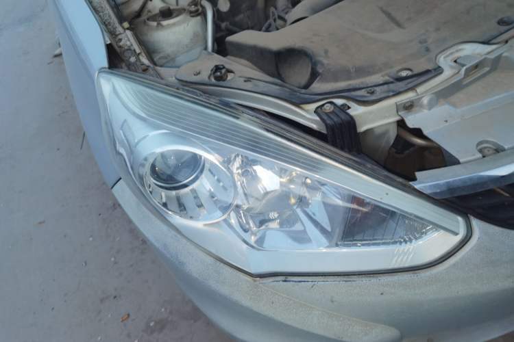 Used Suzuki Liana A6 2014 Sedan 1.4L Manual Happiness Edition Right Front Headlight
