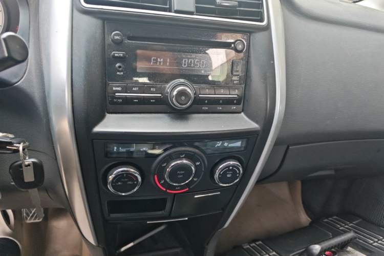 Used Suzuki Liana A6 2014 Hatchback 1.4L Manual Enjoyment Model Audio And AC Panel