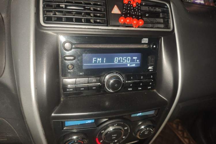 Used Suzuki Liana A6 2014 Hatchback 1.4L Manual Enjoyment Model Audio And AC Panel