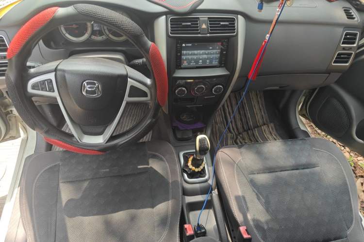 Used Suzuki Liana A6 2014 Hatchback 1.4L Manual Enjoyment Model Center Console