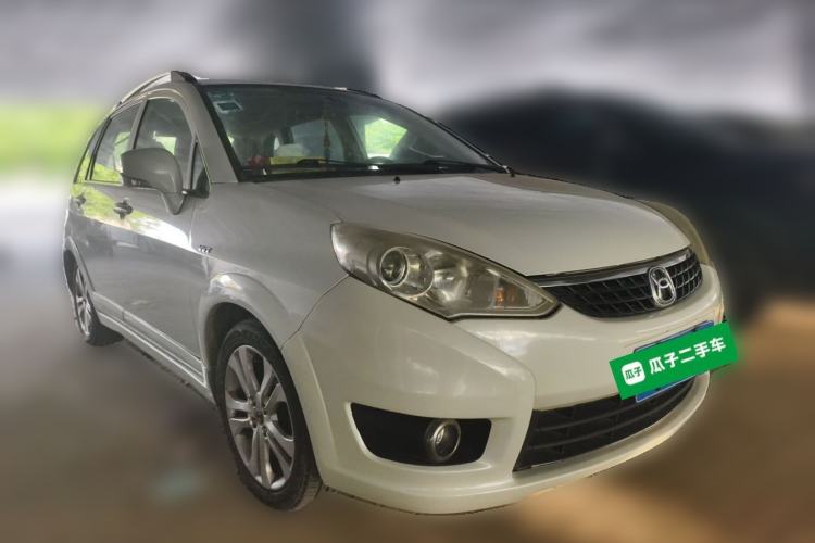 Used Suzuki Liana A6 2014 Hatchback 1.4L Manual Enjoyment Model Front Right 45 Deg