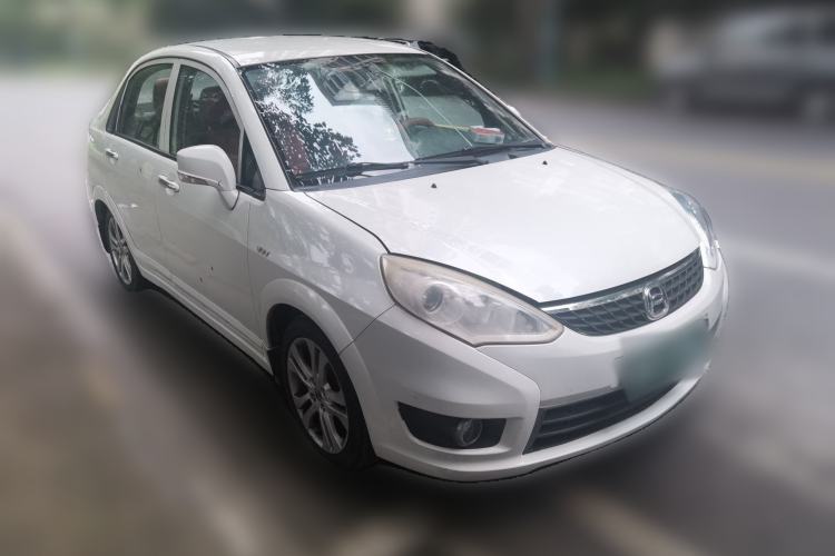 Used Suzuki Liana A6 2014 Sedan 1.4L Manual Enjoyment Model Front Right 45 Deg