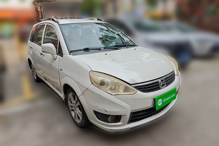 Used Suzuki Liana A6 2014 Hatchback 1.4L Manual Happiness Edition Front Right 45 Deg