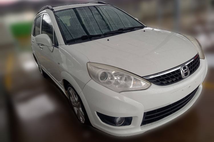 Used Suzuki Liana A6 2014 Hatchback 1.4L Manual Happiness Edition Front Right 45 Deg