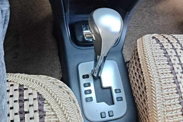 Used Suzuki Liana A6 2014 Hatchback 1.5L Automatic Ideal Model Gear Lever