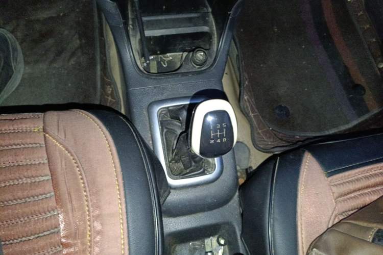 Used Suzuki Liana A6 2014 Hatchback 1.4L Manual Enjoyment Model Gear Lever