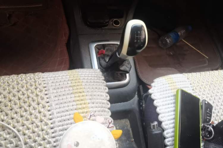 Used Suzuki Liana A6 2014 Hatchback 1.4L Manual Enjoyment Model Gear Lever