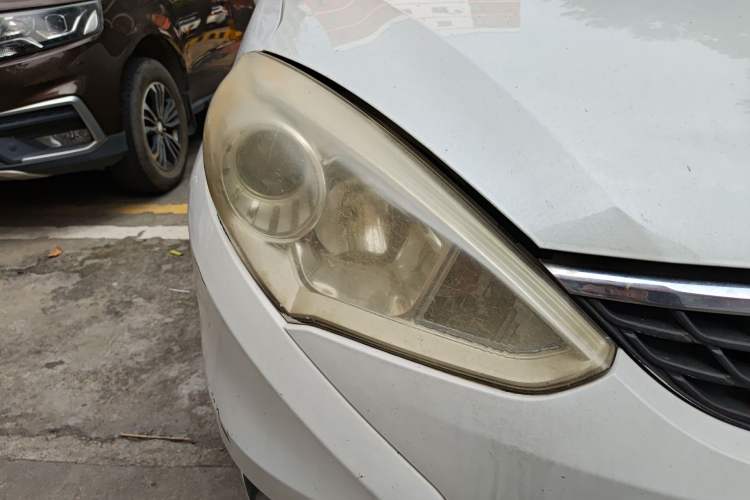 Used Suzuki Liana A6 2014 Hatchback 1.4L Manual Happiness Edition Right Front Headlight
