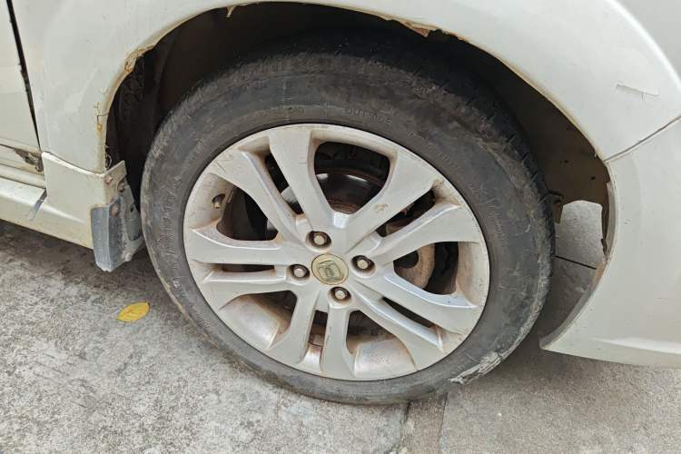 Used Suzuki Liana A6 2014 Hatchback 1.4L Manual Happiness Edition Right Front Wheel Hub