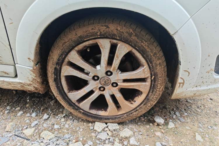 Used Suzuki Liana A6 2014 Hatchback 1.4L Manual Enjoyment Model Right Front Wheel Hub