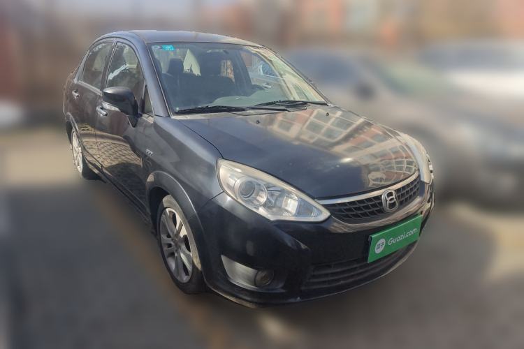Used Suzuki Liana A6 2015 Sedan 1.4L Manual Happiness Edition Front Right 45 Deg
