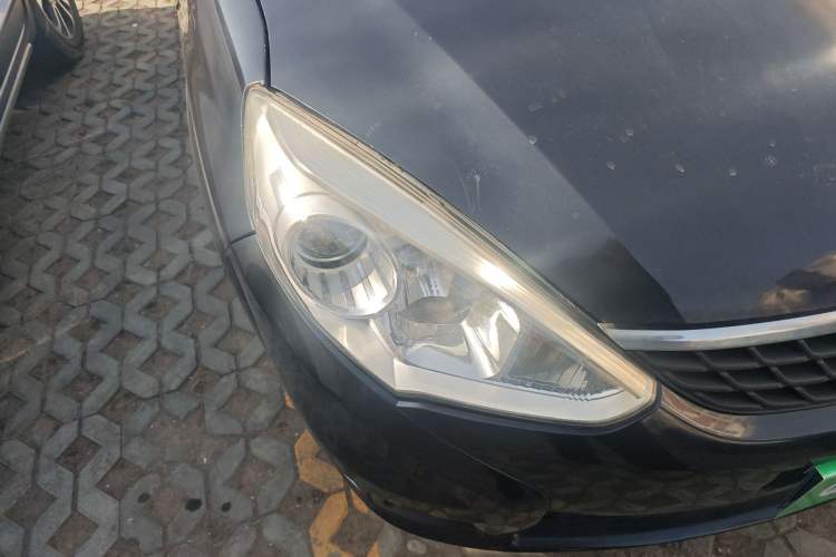 Used Suzuki Liana A6 2015 Sedan 1.4L Manual Happiness Edition Right Front Headlight