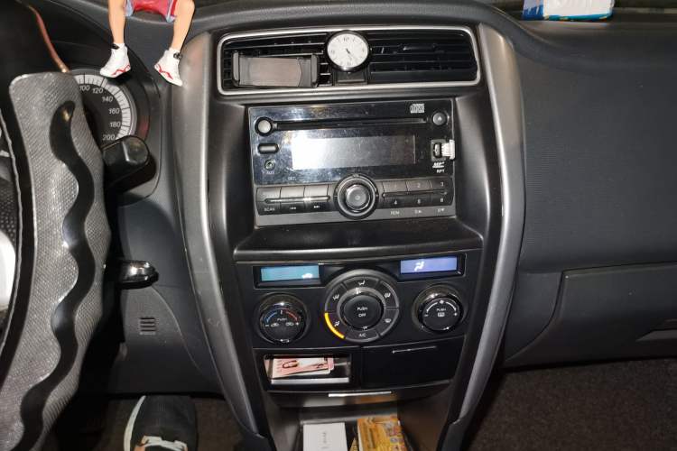 Used Suzuki Liana A6 2015 Hatchback 1.4L Manual Enjoyment Model Audio And AC Panel