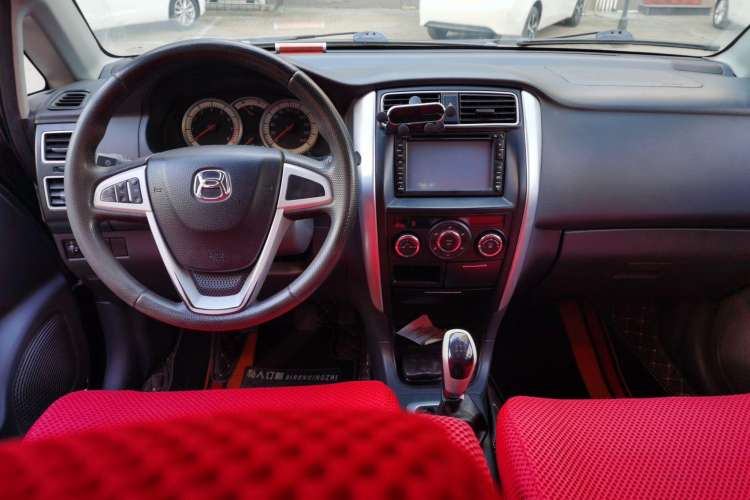 Used Suzuki Liana A6 2015 Hatchback 1.4L Manual Enjoyment Model Center Console