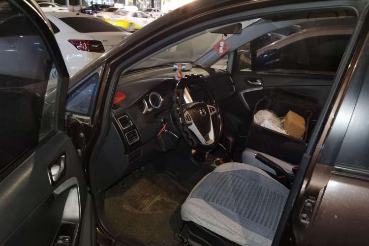 Used Suzuki Liana A6 2015 Hatchback 1.4L Manual Enjoyment Model Driver Seat