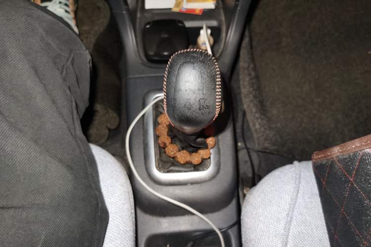 Used Suzuki Liana A6 2015 Hatchback 1.4L Manual Enjoyment Model Gear Lever
