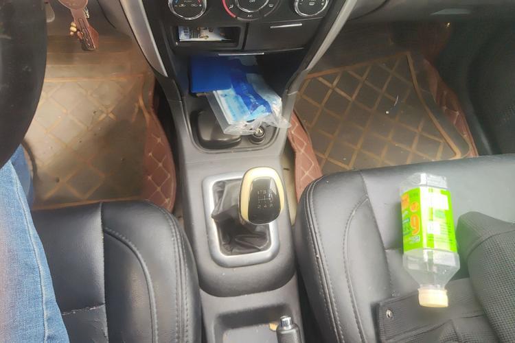 Used Suzuki Liana A6 2015 Hatchback 1.4L Manual Enjoyment Model Gear Lever