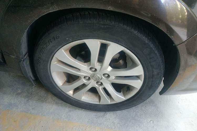 Used Suzuki Liana A6 2015 Hatchback 1.4L Manual Ideal Model Right Front Wheel Hub