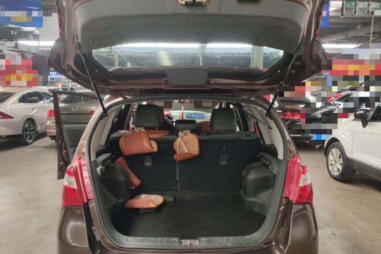 Used Suzuki Liana A6 2015 Hatchback 1.4L Manual Ideal Model Trunk