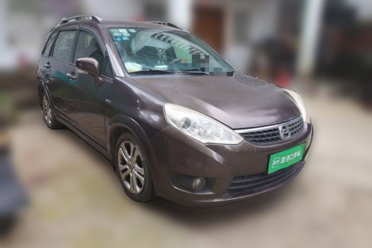 Used Suzuki Liana A6 2015 Hatchback 1.4L Manual Enjoyment Model Front Right 45 Deg