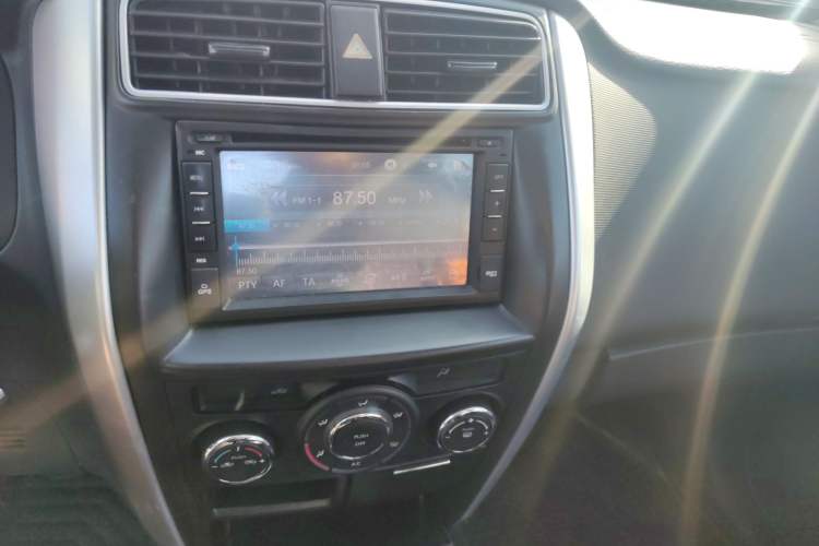 Used Suzuki Liana A6 2015 Hatchback 1.4L Manual Enjoyment Model Audio And AC Panel