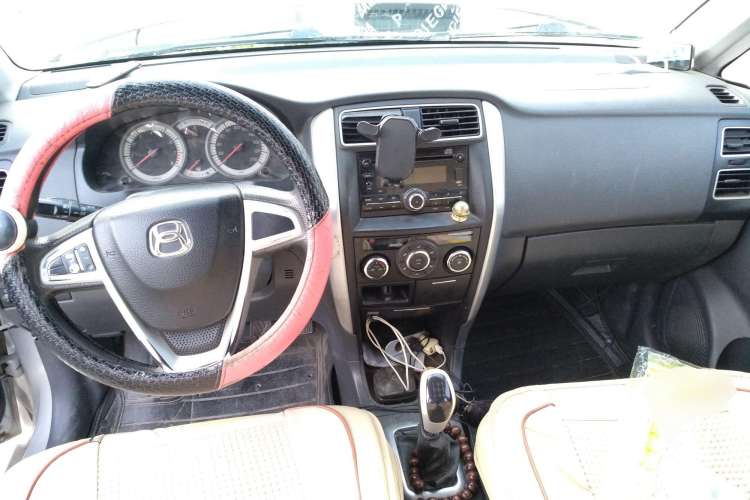 Used Suzuki Liana A6 2015 Hatchback 1.4L Manual Enjoyment Model Center Console