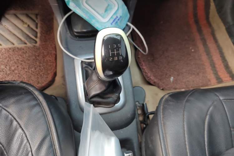 Used Suzuki Liana A6 2015 Hatchback 1.4L Manual Enjoyment Model Gear Lever
