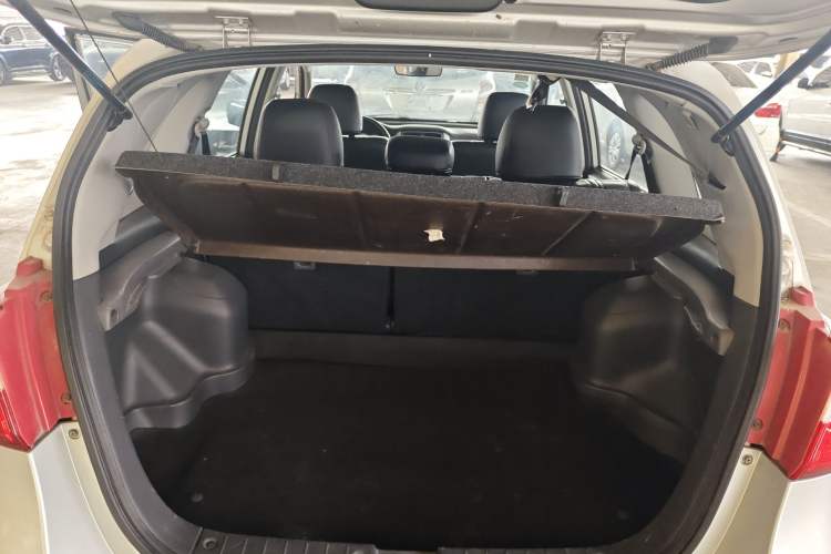Used Suzuki Liana A6 2015 Hatchback 1.4L Manual Enjoyment Model Trunk