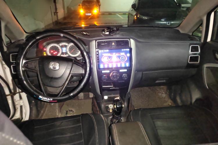 Used Suzuki Liana A6 2015 Hatchback 1.4L Manual Enjoyment Model Center Console
