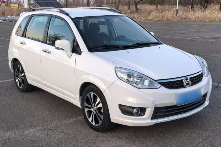 Used Suzuki Liana A6 2015 Hatchback 1.4L Manual Enjoyment Model Exterior 2
