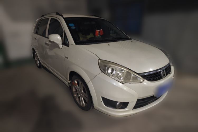 Used Suzuki Liana A6 2015 Hatchback 1.4L Manual Enjoyment Model Front Right 45 Deg