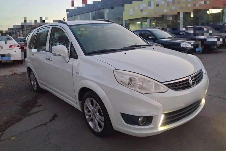 Used Suzuki Liana A6 2015 Hatchback 1.4L Manual Ideal Model Front Right 45 Deg