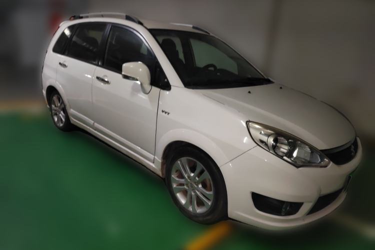 Used Suzuki Liana A6 2015 Hatchback 1.4L Manual Enjoyment Model Front Right 45 Deg