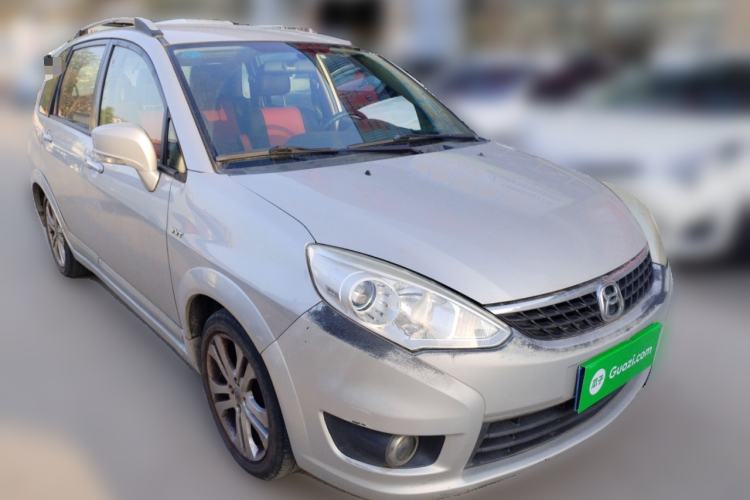 Used Suzuki Liana A6 2015 Hatchback 1.4L Manual Enjoyment Model Front Right 45 Deg