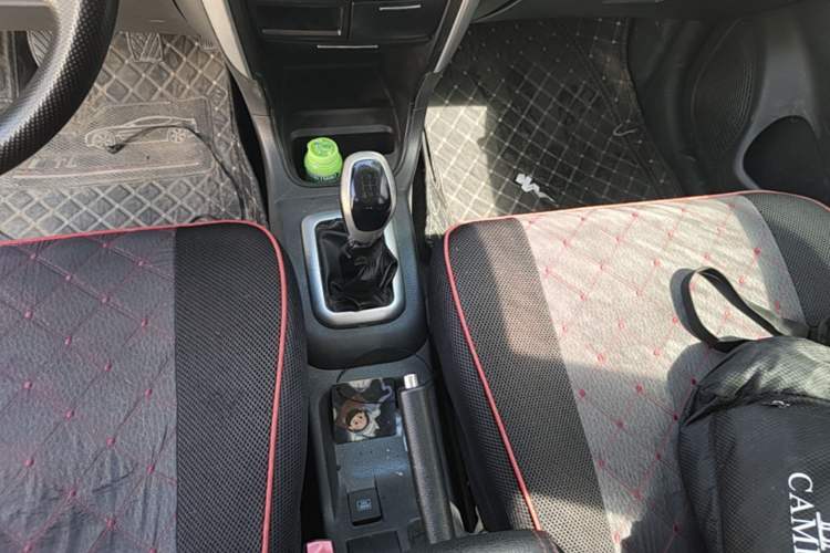 Used Suzuki Liana A6 2015 Hatchback 1.4L Manual Enjoyment Model Gear Lever