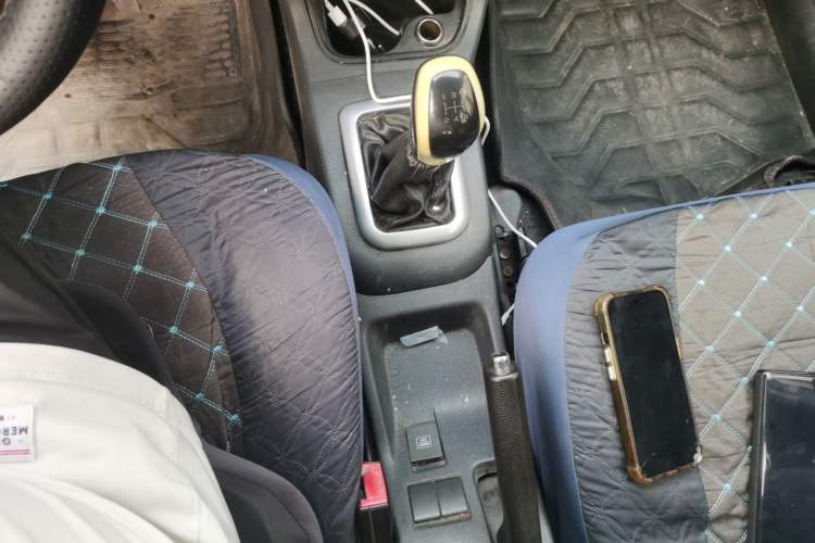 Used Suzuki Liana A6 2015 Hatchback 1.4L Manual Enjoyment Model Gear Lever