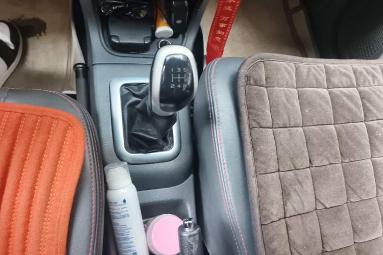 Used Suzuki Liana A6 2015 Hatchback 1.4L Manual Enjoyment Model Gear Lever