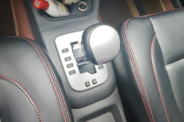 Used Suzuki Liana A6 2015 Hatchback 1.5L Automatic Ideal Model Gear Lever