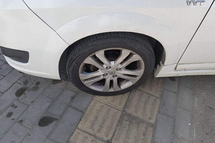 Used Suzuki Liana A6 2015 Hatchback 1.4L Manual Enjoyment Model Left Front Wheel Hub