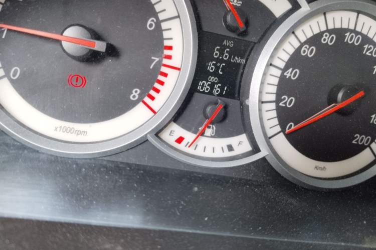 Used Suzuki Liana A6 2015 Hatchback 1.4L Manual Enjoyment Model Odometer Close Up