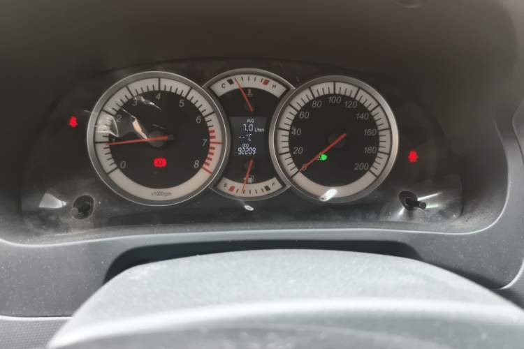 Used Suzuki Liana A6 2015 Hatchback 1.4L Manual Enjoyment Model Odometer Close Up