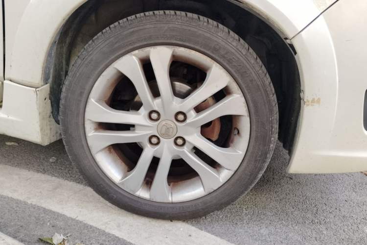 Used Suzuki Liana A6 2015 Hatchback 1.4L Manual Enjoyment Model Right Front Wheel Hub