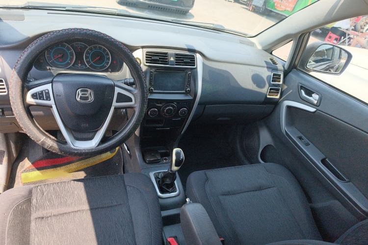 Used Suzuki Liana A6 2016 Hatchback 1.4L Manual Enjoyment Model Center Console