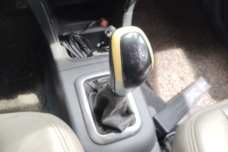 Used Suzuki Liana A6 2016 Hatchback 1.4L Manual – Ideal Version Gear Lever