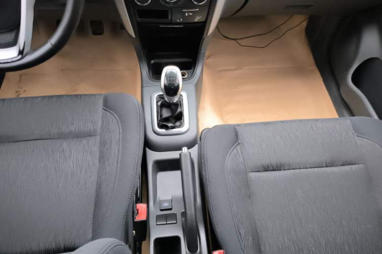 Used Suzuki Liana A6 2016 Hatchback 1.4L Manual Enjoyment Model Gear Lever