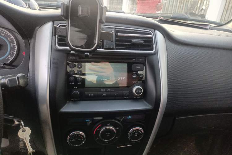 Used Suzuki Liana A6 2016 Hatchback 1.4L Manual Enjoyment Model Audio And AC Panel