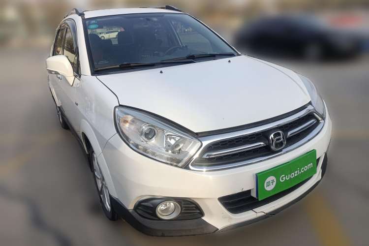 Used Suzuki Liana A6 2016 Hatchback 1.4L Manual Enjoyment Model Front Right 45 Deg