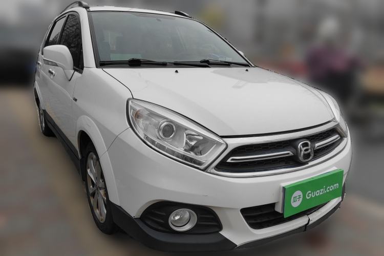 Used Suzuki Liana A6 2016 Hatchback 1.4L Manual Enjoyment Model Front Right 45 Deg