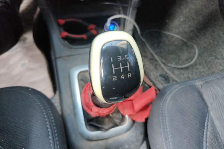 Used Suzuki Liana A6 2016 Hatchback 1.4L Manual Enjoyment Model Gear Lever
