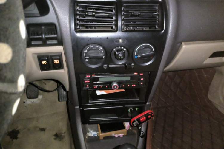 Used Suzuki Lingyang 2007 1.3L Comfort Model Audio And AC Panel
